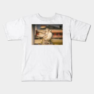 Portrait of medium-sized gull Kids T-Shirt